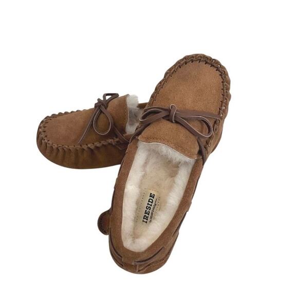 Fireside By Dearfoams Parke Genuine Shearling Moccasin Slipper Size 35 EU Kids - Picture 1 of 10